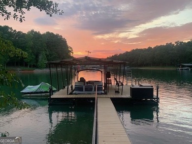 Cozy Ranch style home on Lake Hartwell, close to town, DEEP - photo 2