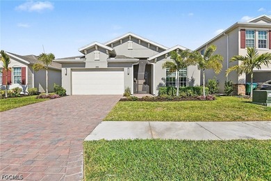 Amazing one of a kind lakefront house in Stonewater. This 3 - photo 1