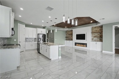 Amazing one of a kind lakefront house in Stonewater. This 3 - photo 4