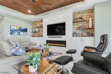 Amazing one of a kind lakefront house in Stonewater. This 3 - photo 8