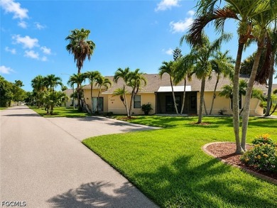 Welcome to desirable Southwest Cape Coral! This beautifully - photo 2