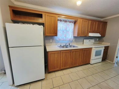 Affordable opportunity! This 2-bedroom,2-bath single-wide mobile - photo 6