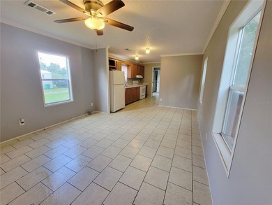 Affordable opportunity! This 2-bedroom,2-bath single-wide mobile - photo 7