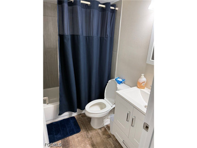 Welcome to desirable Southwest Cape Coral! This beautifully - photo 10