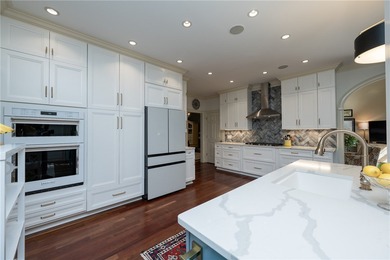 Beautifully renovated custom home on the 7th tee of Brookstone - photo 12