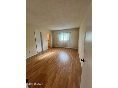 Discover the potential at 2 Seneca Path. This 3-bed, 2-bath home - photo 6