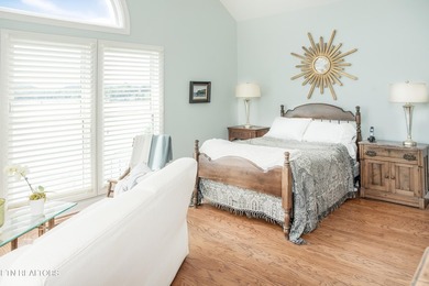 Enjoy stunning panoramic lake and mountain views from your own - photo 17