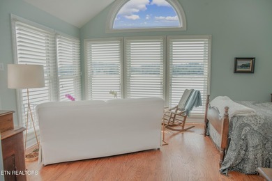 Enjoy stunning panoramic lake and mountain views from your own - photo 18