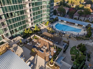 Welcome to Residence 925 at Metropolis, one of Midtown's most