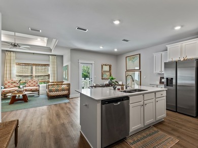 Welcome to 107 Treehouse Circle in the gated east side of - photo 10