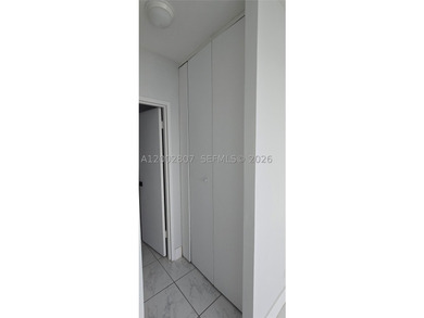 Beautiful corner unit located on a private island in one of - photo 31