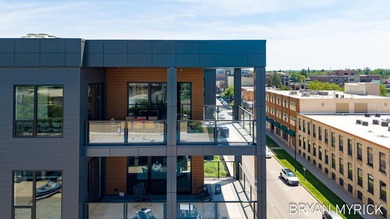 Situated on the top floor as a highly desirable corner residence - photo 5