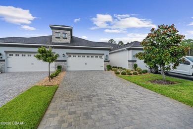 Welcome to 7 Newhaven Lane, where low-maintenance living meets - photo 2