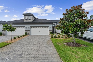 Welcome to 7 Newhaven Lane, where low-maintenance living meets - photo 3