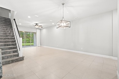 Welcome to 7 Newhaven Lane, where low-maintenance living meets - photo 10