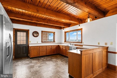 Exceptional bayfront home with 95 feet of direct water frontage - photo 11