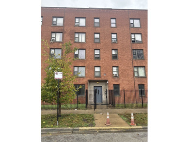 Lake Condo For Sale in Chicago, Illinois