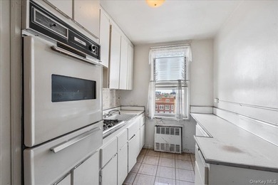 Sun-drenched corner one-bedroom, one-bath cooperative perched on - photo 12