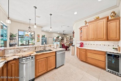There are homes you tour... And there are homes you discover - photo 12