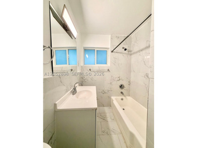 Location, location, location! 2 detached properties on a 7,000 - photo 14