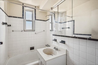 Sun-drenched corner one-bedroom, one-bath cooperative perched on - photo 14
