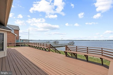 Exceptional bayfront home with 95 feet of direct water frontage - photo 16