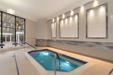 The most luxurious bldg in the area with Concierge, 24 hr - photo 19