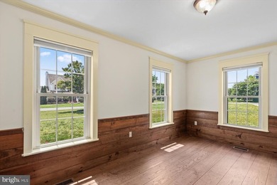 Exceptional bayfront home with 95 feet of direct water frontage - photo 24
