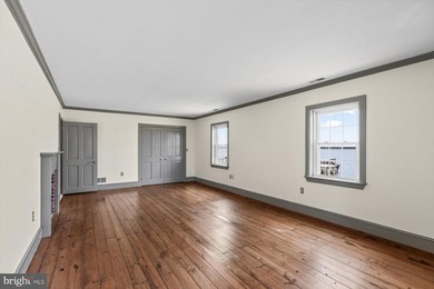 Exceptional bayfront home with 95 feet of direct water frontage - photo 32