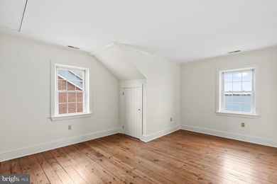Exceptional bayfront home with 95 feet of direct water frontage - photo 39