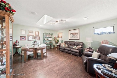 There are homes you tour... And there are homes you discover - photo 42