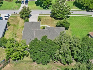 Welcome to Hills of Lake Louisa, one of Clermont's most - photo 43