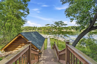 Custom built and thoughtfully designed, this stunning log home - photo 3