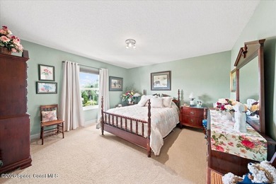 There are homes you tour... And there are homes you discover - photo 48
