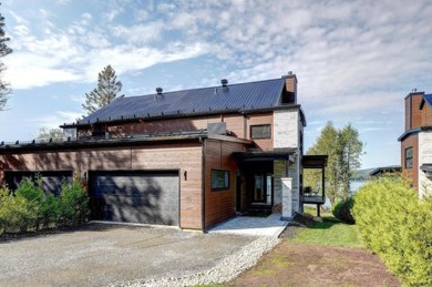  Home For Sale in Saint-Donat 