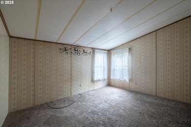Lovingly updated Three Bed/Two Bath in Shorepines Village. Sip - photo 12