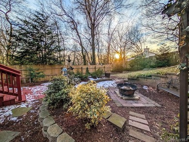 Welcome to this cozy and affordable 2-bedroom, 1-bathroom home - photo 13
