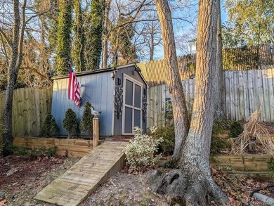 Welcome to this cozy and affordable 2-bedroom, 1-bathroom home - photo 16