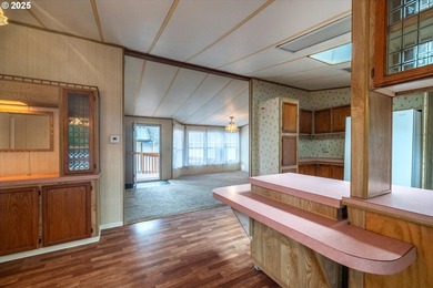 Lovingly updated Three Bed/Two Bath in Shorepines Village. Sip - photo 17