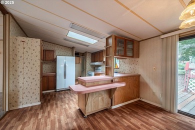 Lovingly updated Three Bed/Two Bath in Shorepines Village. Sip - photo 18
