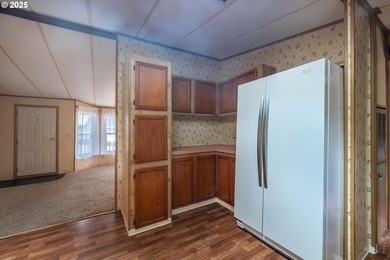 Lovingly updated Three Bed/Two Bath in Shorepines Village. Sip - photo 21