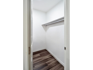 Welcome to this beautifully maintained and thoughtfully upgraded - photo 28