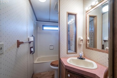 Lovingly updated Three Bed/Two Bath in Shorepines Village. Sip - photo 36