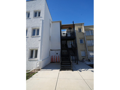 Commander Apartments - Fully Leased - Do not Disturb Tenants - - photo 9