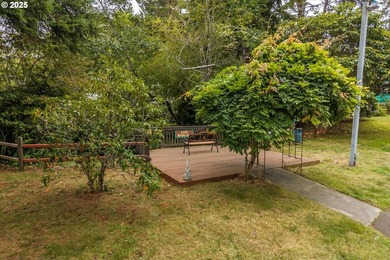 Lovingly updated Three Bed/Two Bath in Shorepines Village. Sip - photo 43