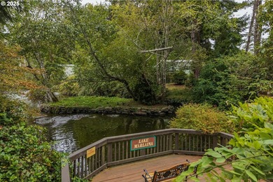 Lovingly updated Three Bed/Two Bath in Shorepines Village. Sip - photo 44