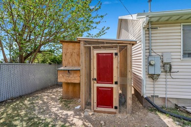 This charming rambler sits in the quiet, established Valley View - photo 44
