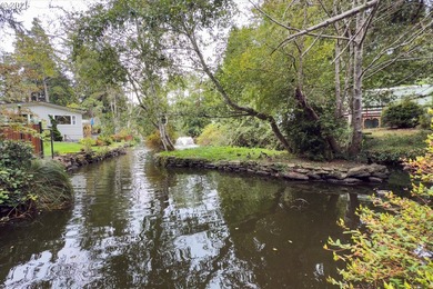 Lovingly updated Three Bed/Two Bath in Shorepines Village. Sip - photo 45