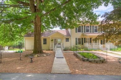 Claytor Lake home on 6 acre lot! Lake frontage for a future dock - photo 8