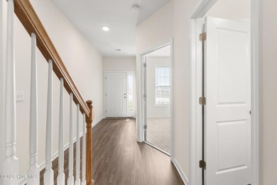 Rare opportunity to acquire a fully leased well-located - photo 11